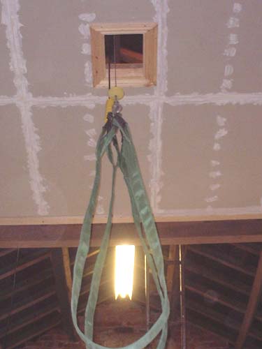 Ceiling hoist